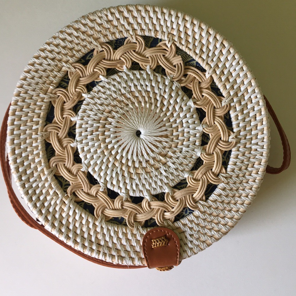 🔆 SUMMER SALE 🔆!! Round Rattan Crossbody Bag